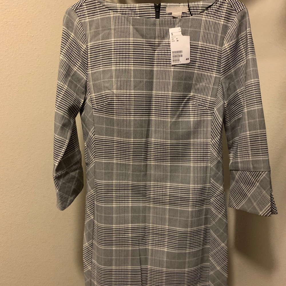 Gorgeous brand new plaid dress